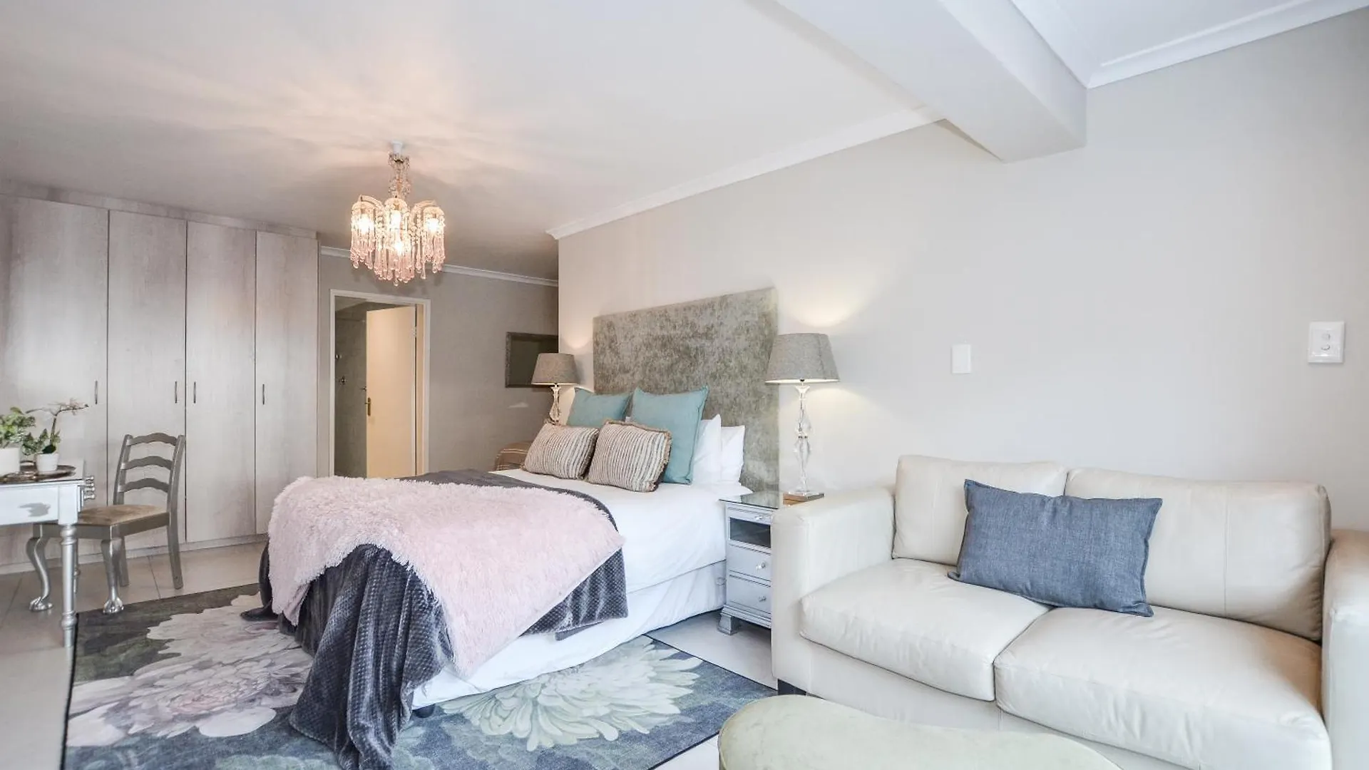 Capo Cabana Guesthouse Plattekloof