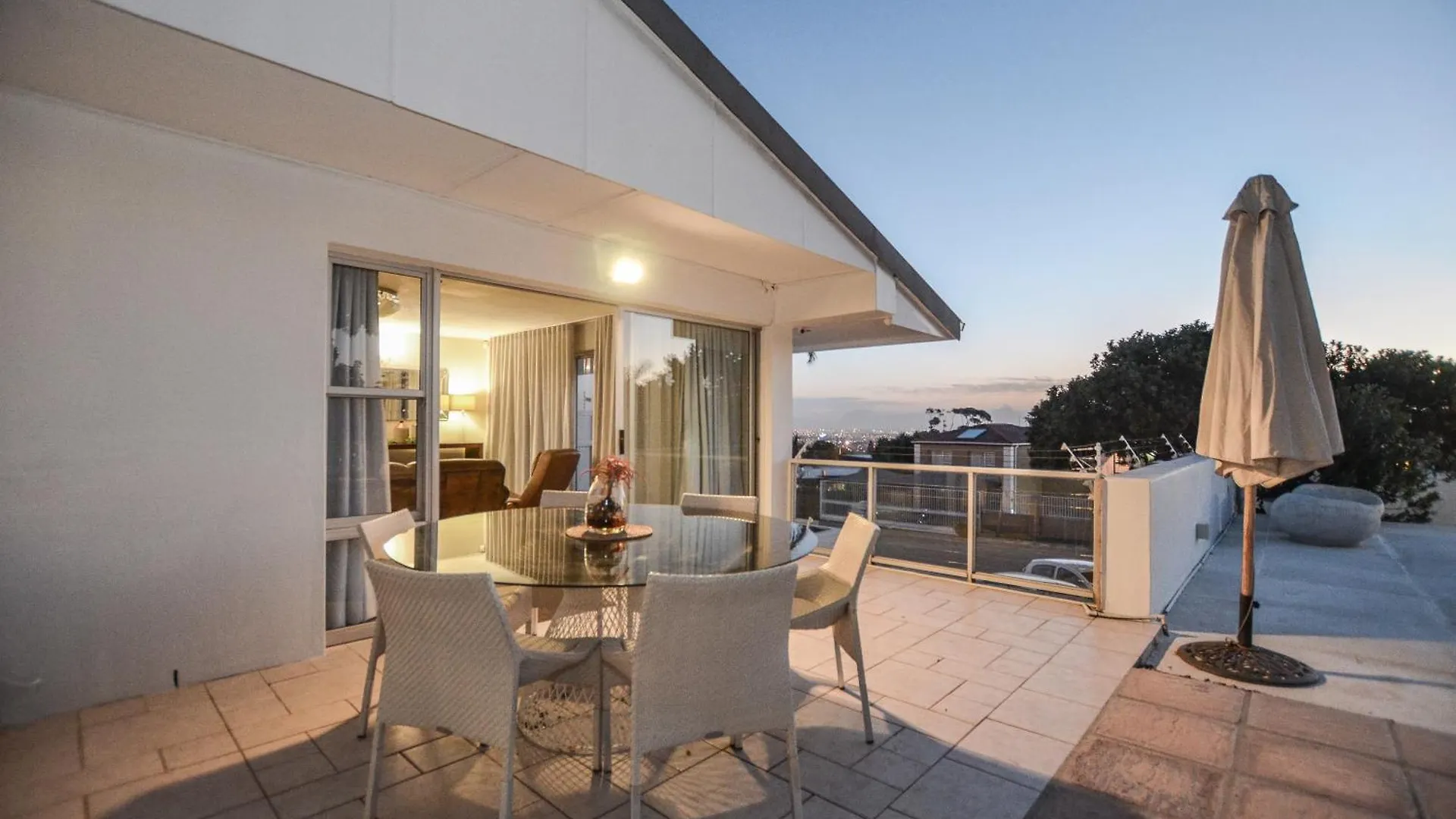 Capo Cabana Guesthouse Plattekloof