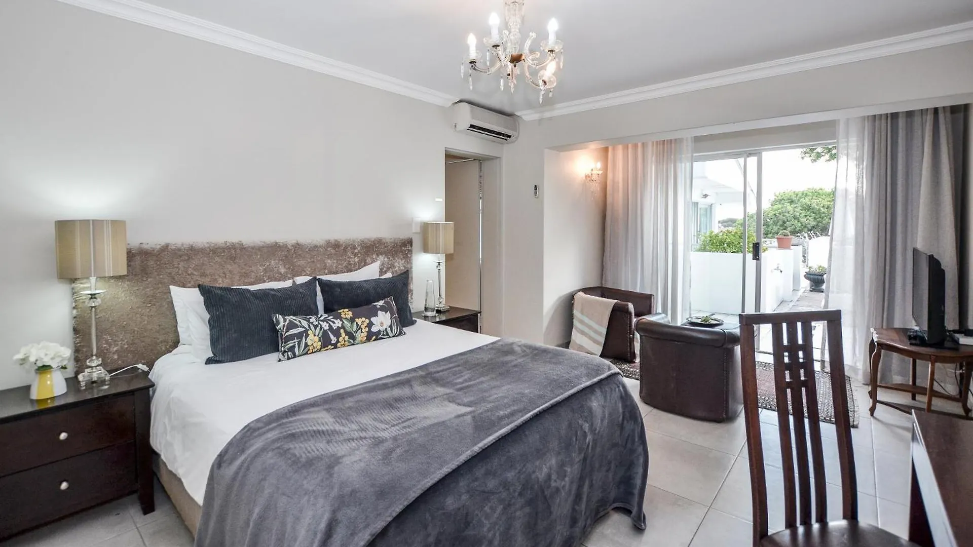 Capo Cabana Guesthouse Plattekloof